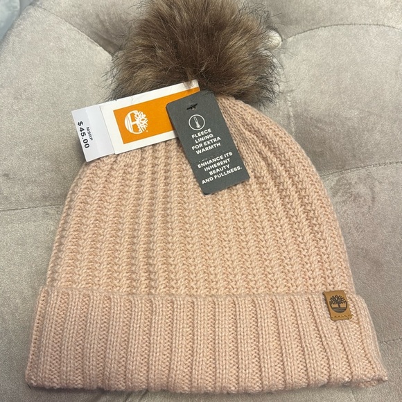 Timberland tan ribbed knit, fleece lined hat with furry Pom on top, new - Picture 1 of 8